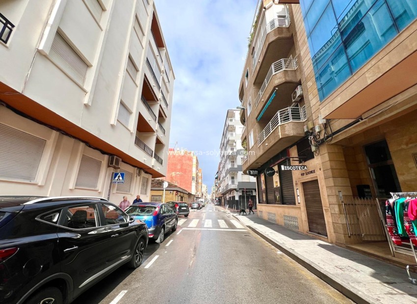 Wiederverkauf - Wohnung - Torrevieja - Paseo Maritimo