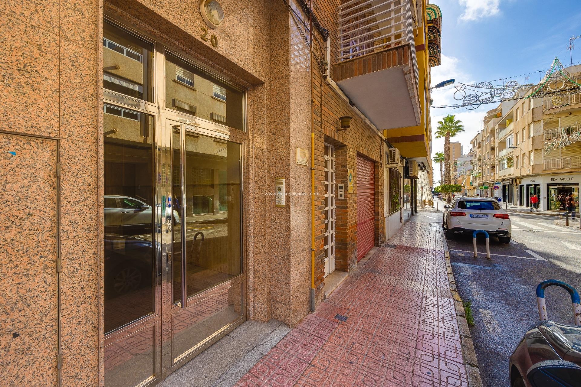 Wiederverkauf - Wohnung - Torrevieja - Paseo Maritimo