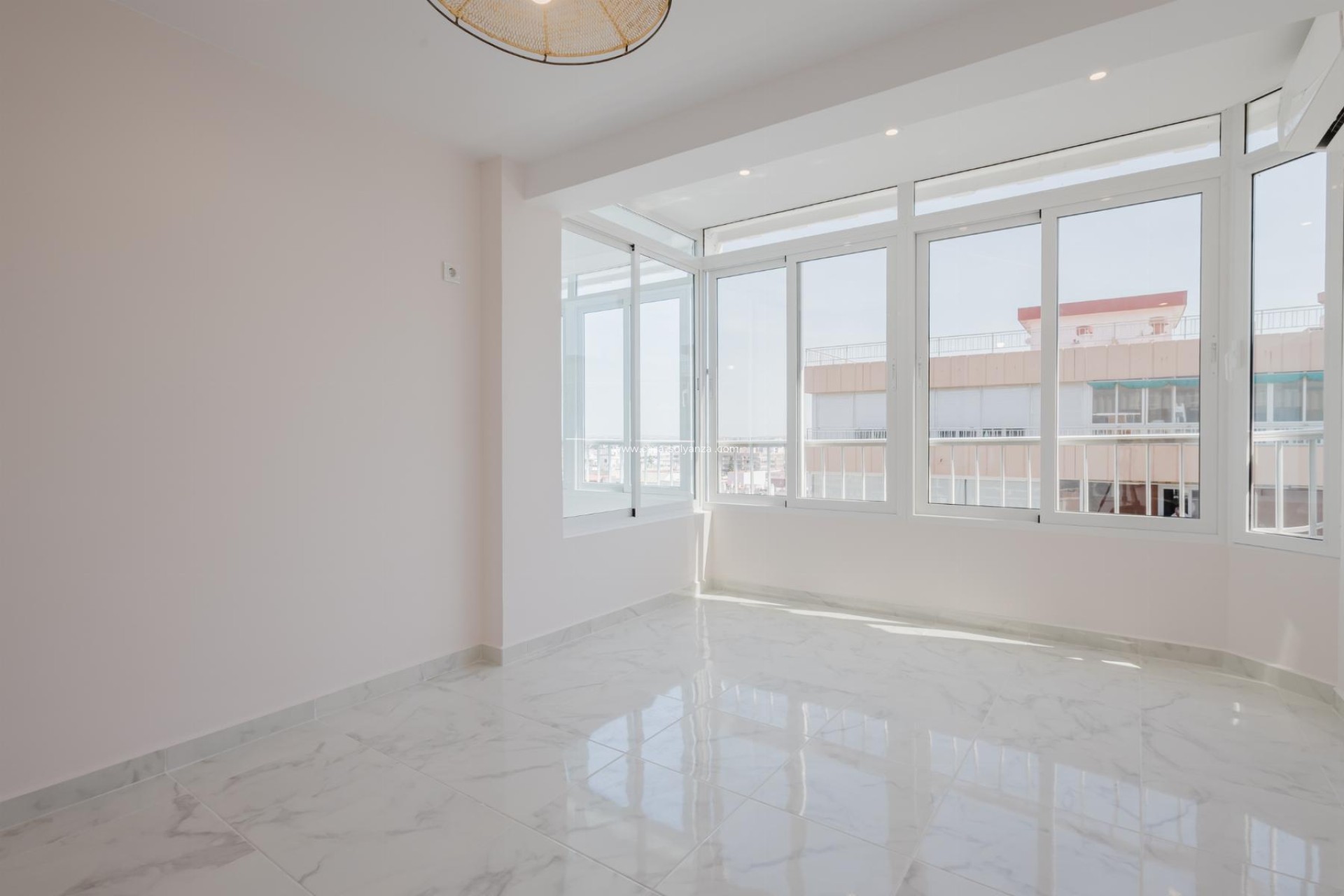 Wiederverkauf - Wohnung - Torrevieja - Playa de La Acequion