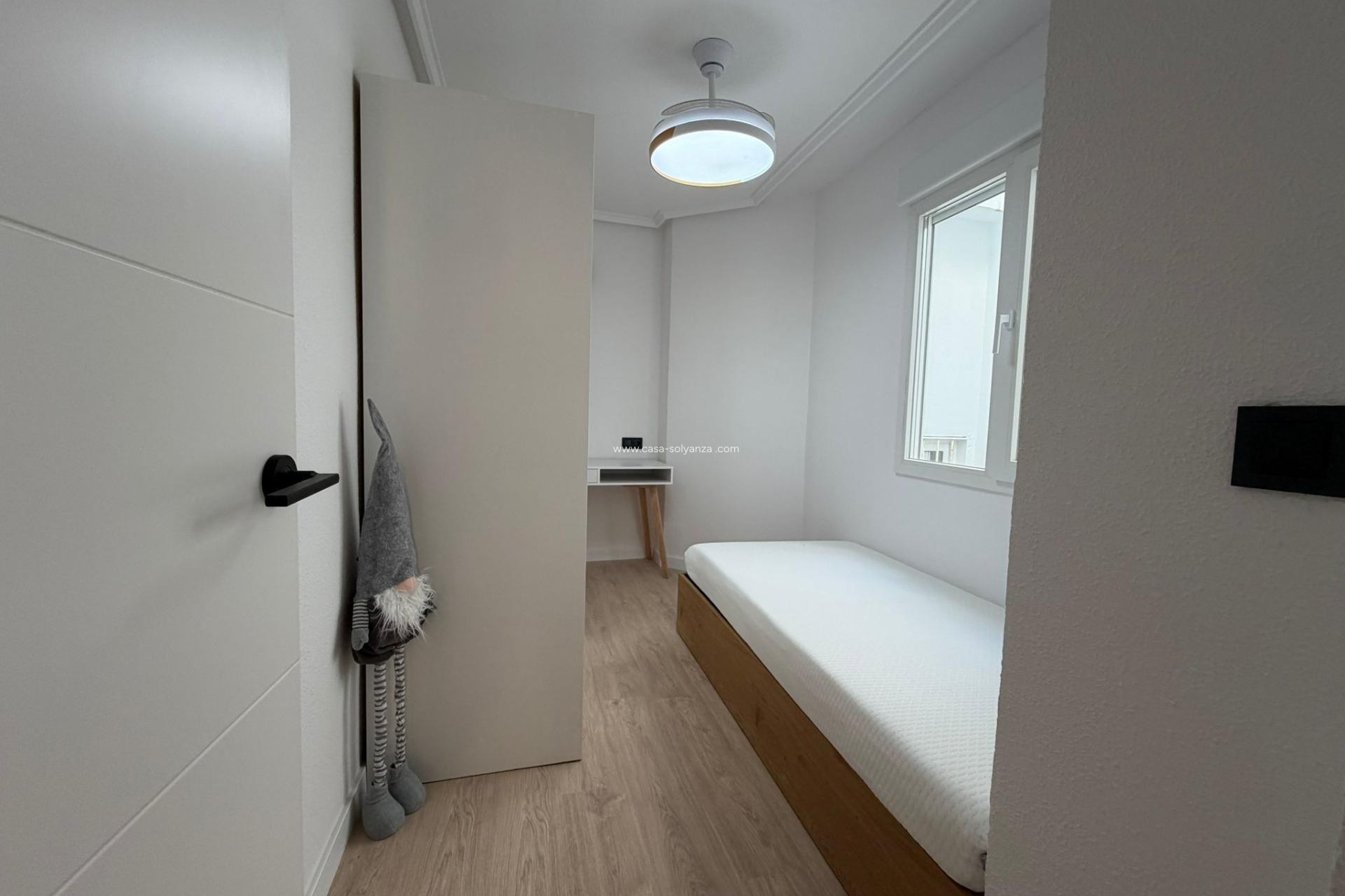 Wiederverkauf - Wohnung - Torrevieja - Playa de los Locos