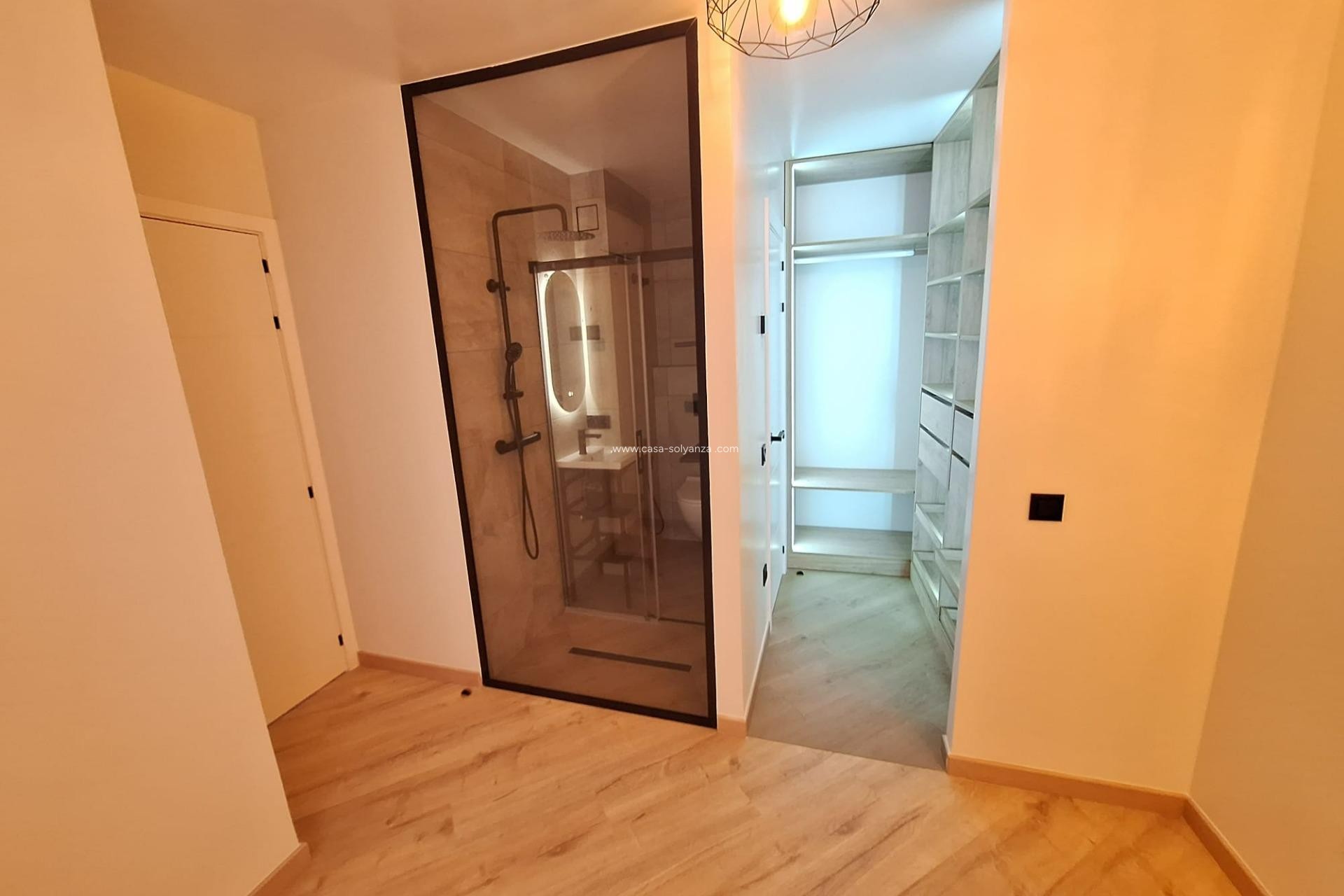 Wiederverkauf - Wohnung - Torrevieja - Playa de los Locos