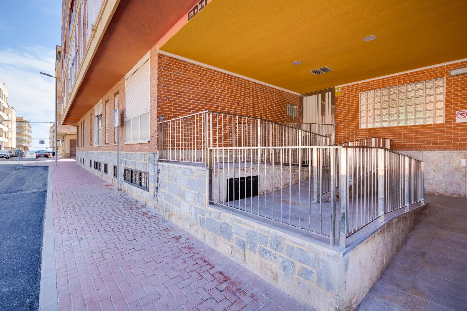 Wiederverkauf - Wohnung - Torrevieja - Playa De Los Naufragos