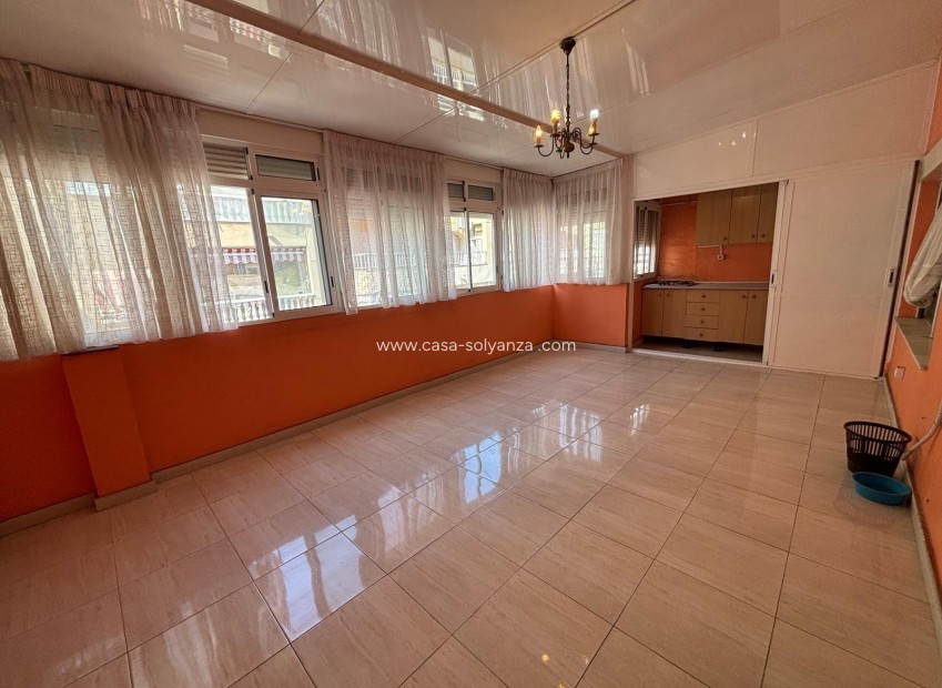 Wiederverkauf - Wohnung - Torrevieja - Playa De Los Naufragos