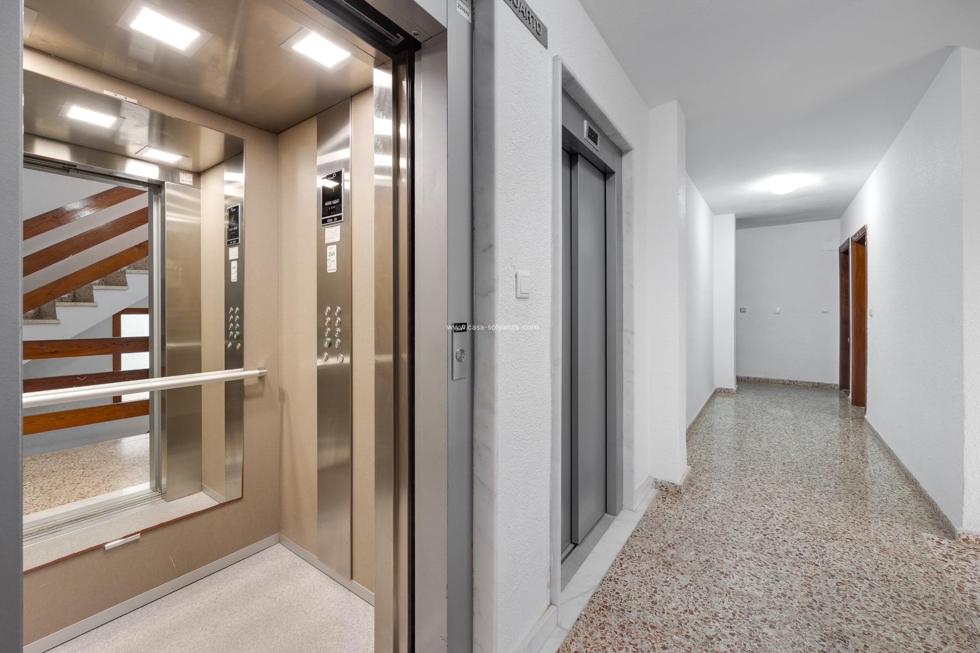 Wiederverkauf - Wohnung - Torrevieja - Playa De Los Naufragos