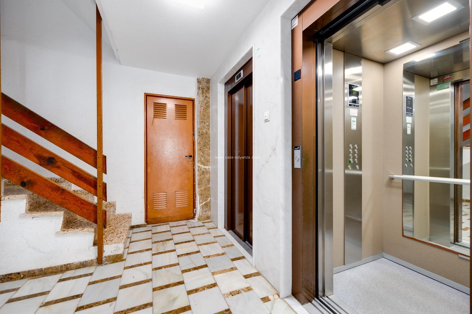 Wiederverkauf - Wohnung - Torrevieja - Playa De Los Naufragos