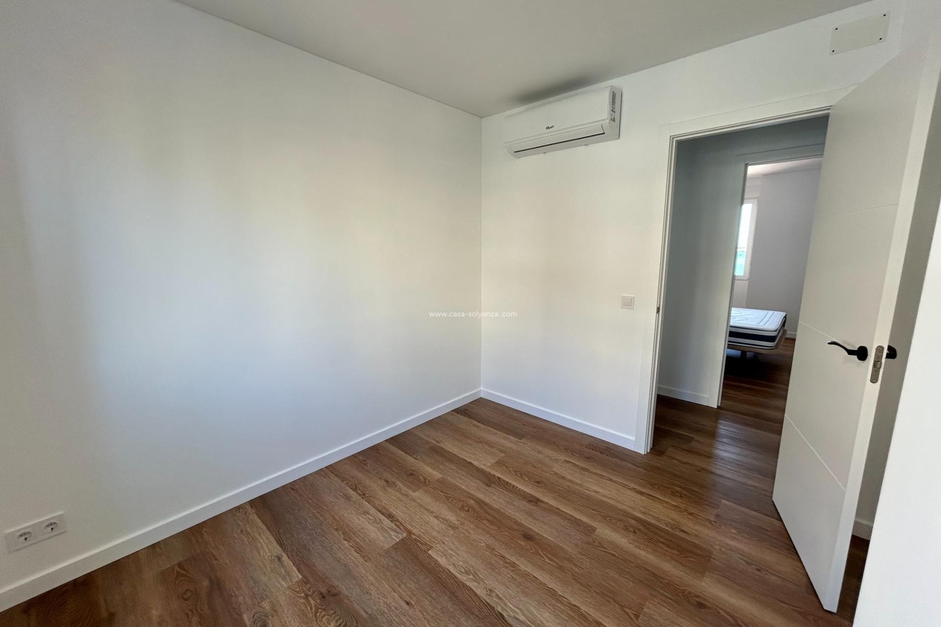 Wiederverkauf - Wohnung - Torrevieja - Playa del Acequión