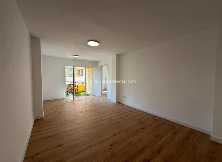 Wiederverkauf - Wohnung - Torrevieja - Playa del Acequión