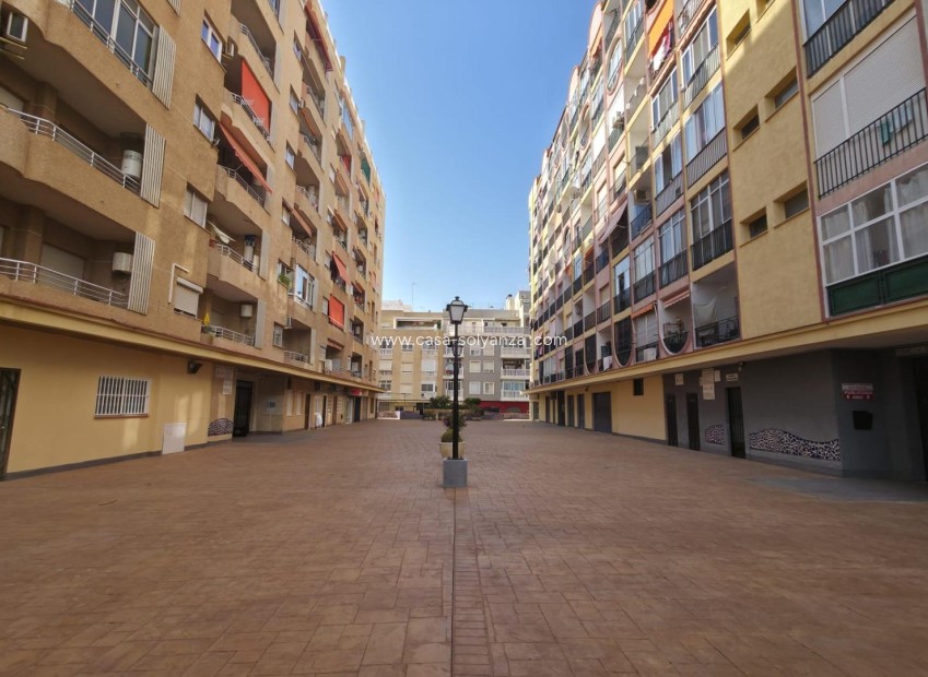 Wiederverkauf - Wohnung - Torrevieja - Playa del Cura