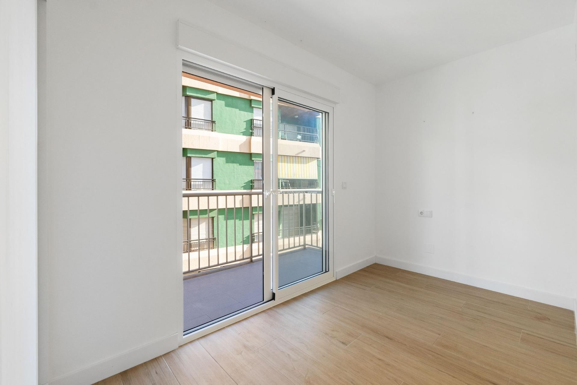 Wiederverkauf - Wohnung - Torrevieja - Playa del Cura