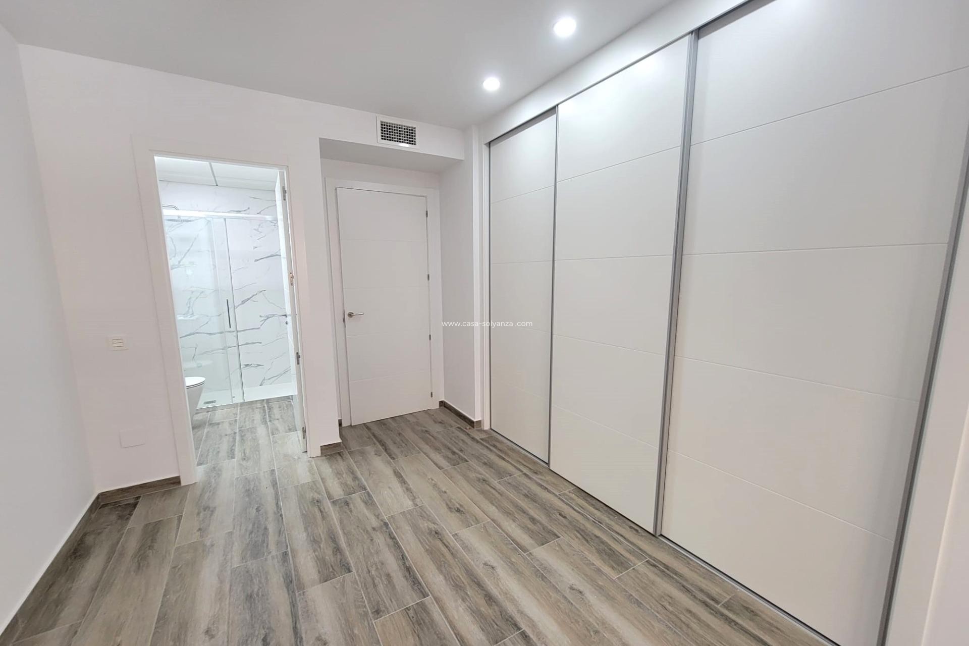 Wiederverkauf - Wohnung - Torrevieja - Playa del Cura