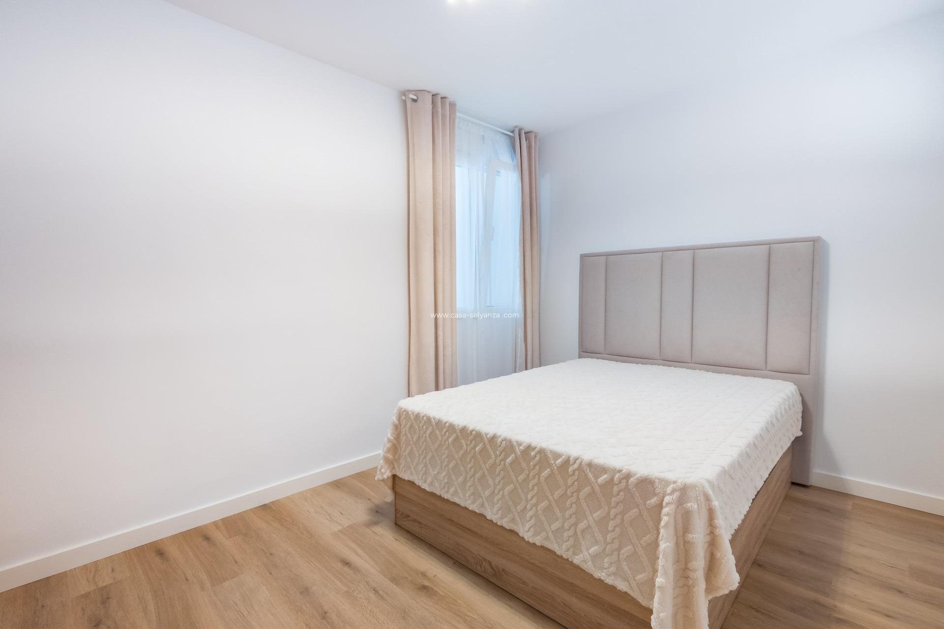 Wiederverkauf - Wohnung - Torrevieja - Playa del Cura