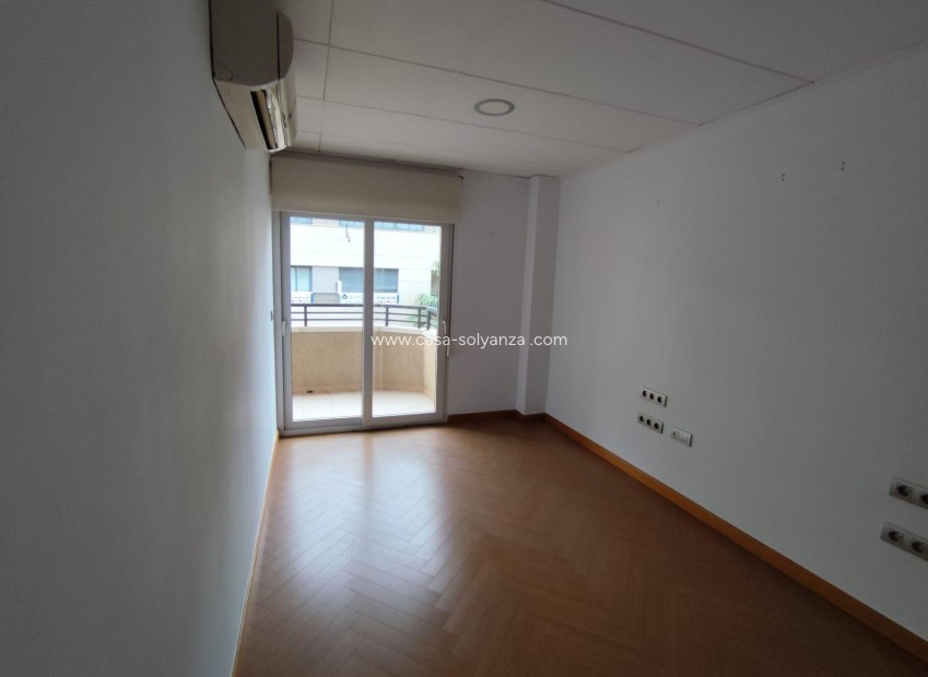 Wiederverkauf - Wohnung - Torrevieja - Puerto