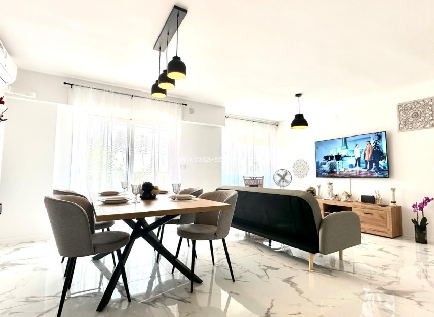 Wiederverkauf - Wohnung - Torrevieja - Punta Prima