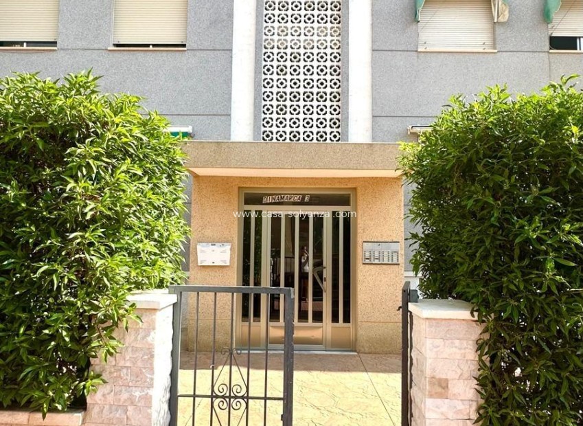 Wiederverkauf - Wohnung - Torrevieja - Punta Prima