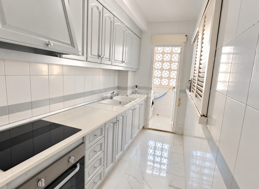 Wiederverkauf - Wohnung - Torrevieja - Torrevieja Centro