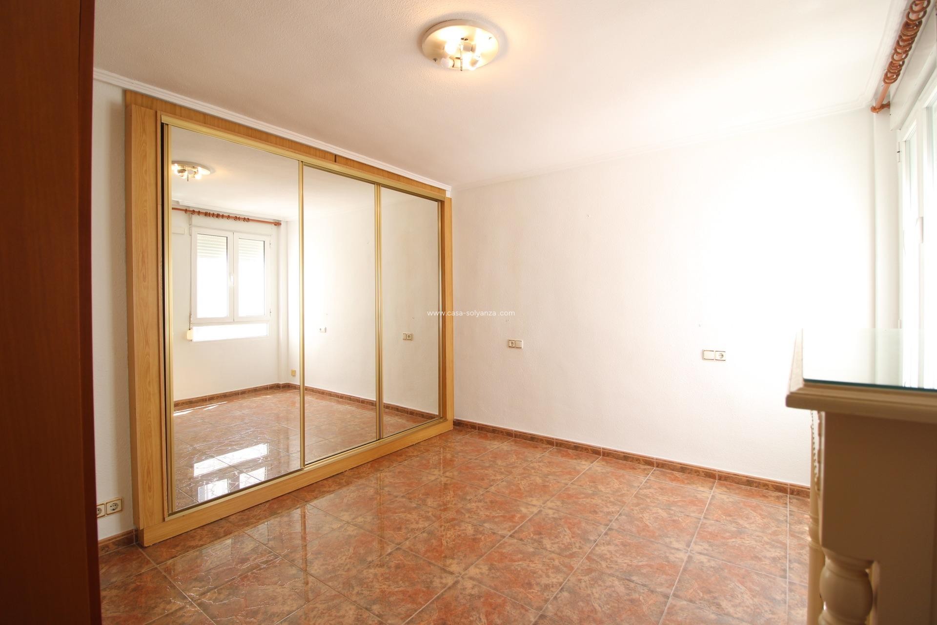 Wiederverkauf - Wohnung - Torrevieja