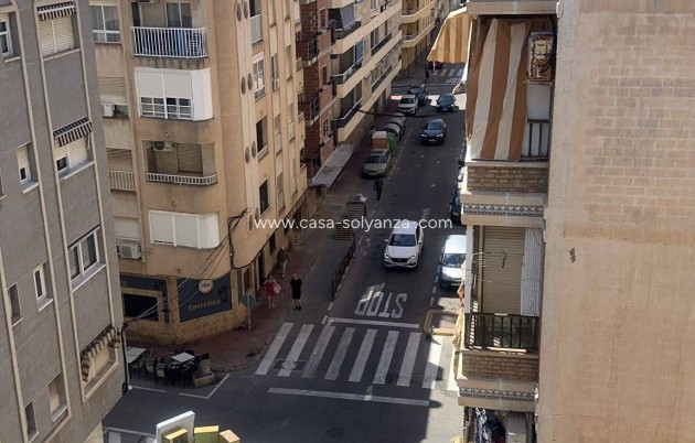 Wohnung - Wiederverkauf - Torrevieja - Center