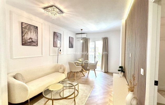 Wohnung - Wiederverkauf - Torrevieja - CSRES-99502