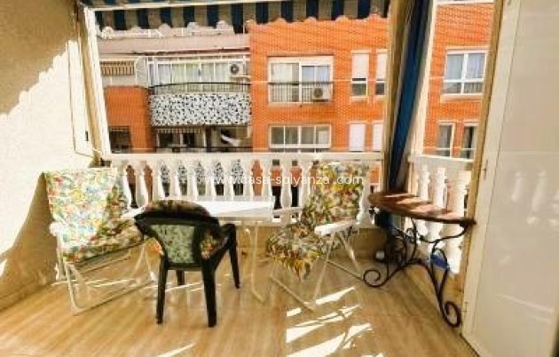 Wohnung - Wiederverkauf - Torrevieja - Playa del Cura