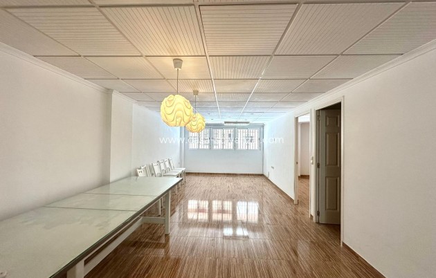 Wohnung - Wiederverkauf - Torrevieja - Playa del Cura