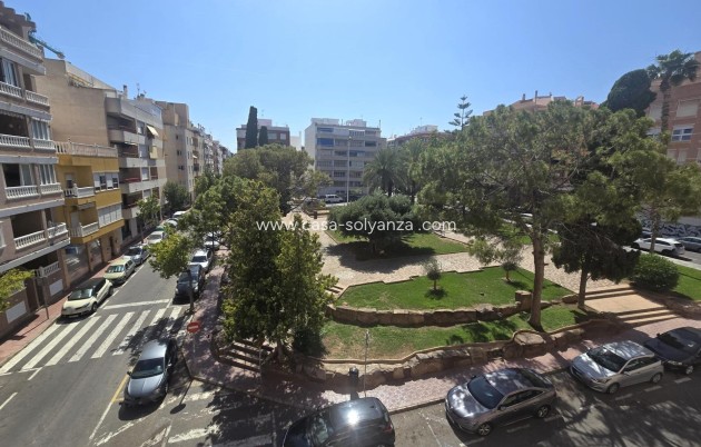 Wohnung - Wiederverkauf - Torrevieja - Playa del Cura