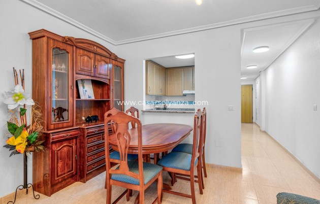 Wohnung - Wiederverkauf - Torrevieja - Torrevieja Centro