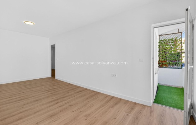 Wohnung - Wiederverkauf - Torrevieja - Torrevieja Centro