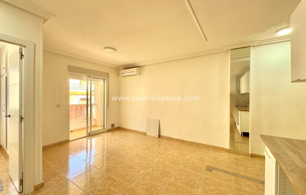 Wohnung - Wiederverkauf - Torrevieja - Torrevieja Centro