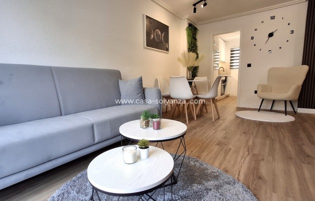 Wohnung - Wiederverkauf - Torrevieja - Torrevieja Centro