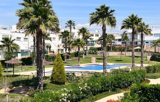 Wohnung - Wiederverkauf - Vistabella Golf Entre Naranjos - Inland