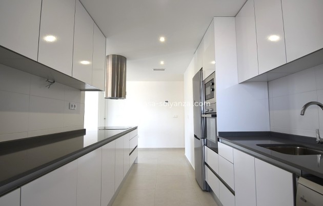 Resale - Apartment / flat - Orihuela - Villamartin