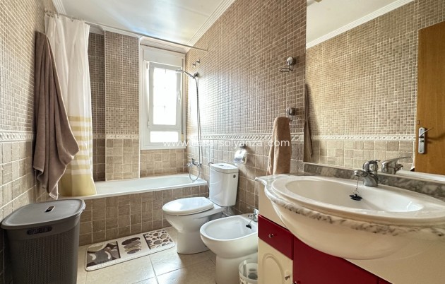 Resale - Villa - Los Montesinos - La Herrada