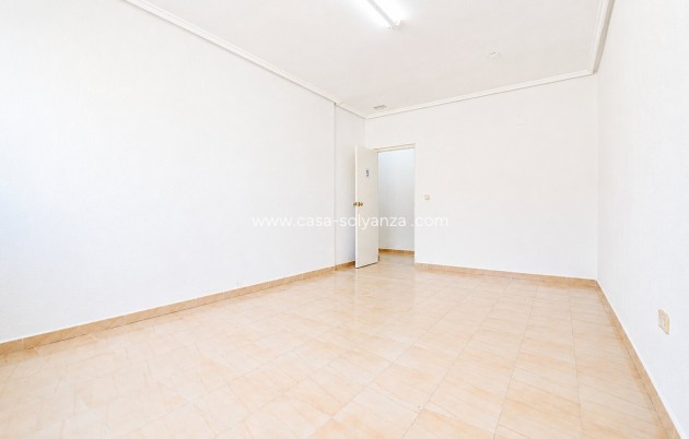 Revente - Commercial (Rental) - Ciudad Quesada - Doña Pepa