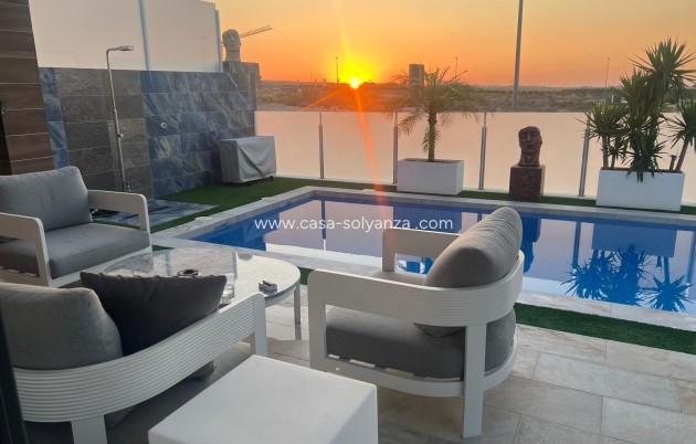 Revente - Villa - Orihuela - Entre Naranjos Vistabella Golf