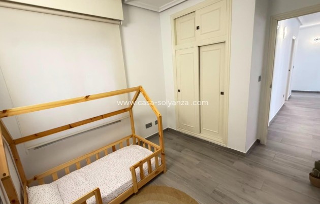 Revente - Appartement - Torrevieja - Centro - Muelle Pesquero