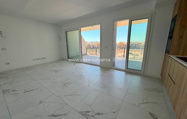 Resale - Apartment / flat - Torrevieja - Punta Prima