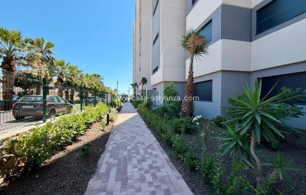 Resale - Apartment / flat - Torrevieja - Punta Prima