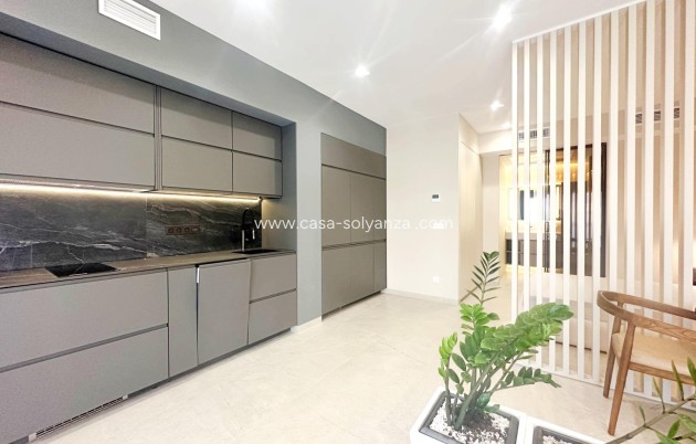 Reventa - Apartamento / piso - Torrevieja - Center
