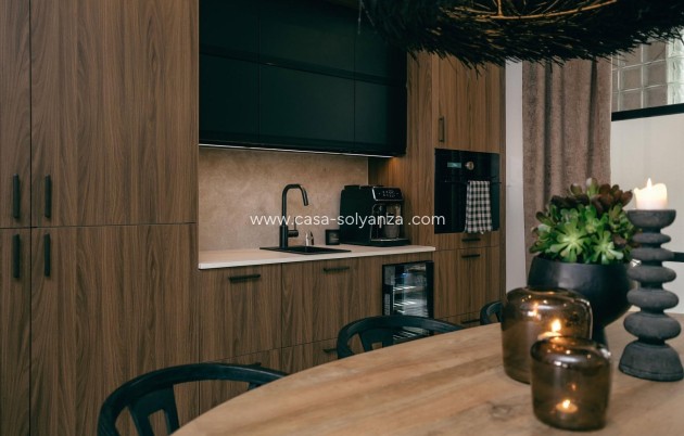 Resale - Apartment / flat - Torrevieja - Las Piscinas Naturales
