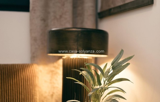 Resale - Apartment / flat - Torrevieja - Las Piscinas Naturales