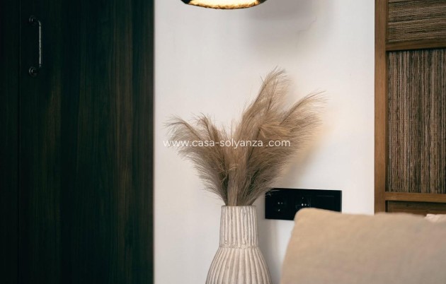 Resale - Apartment / flat - Torrevieja - Las Piscinas Naturales