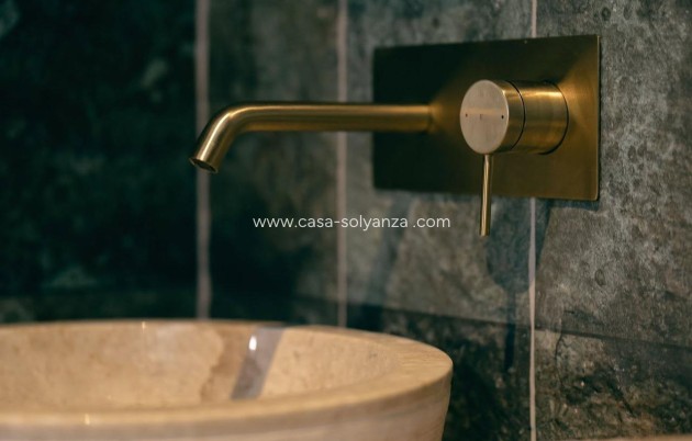 Resale - Apartment / flat - Torrevieja - Las Piscinas Naturales