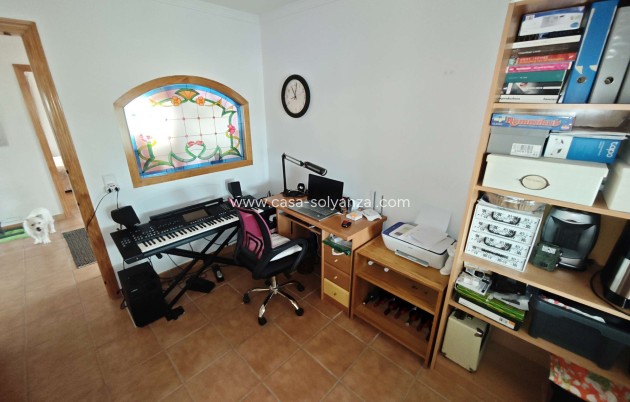 Resale - Villa - Sax