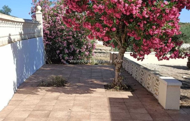 Resale - Villa - Sax