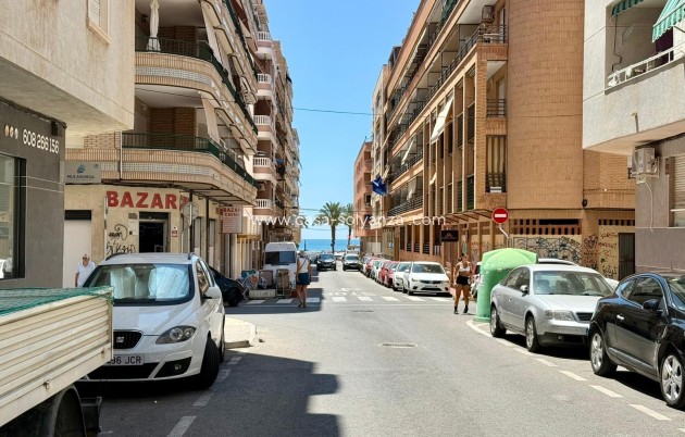 Reventa - Apartamento / piso - Torrevieja - Playa del Cura