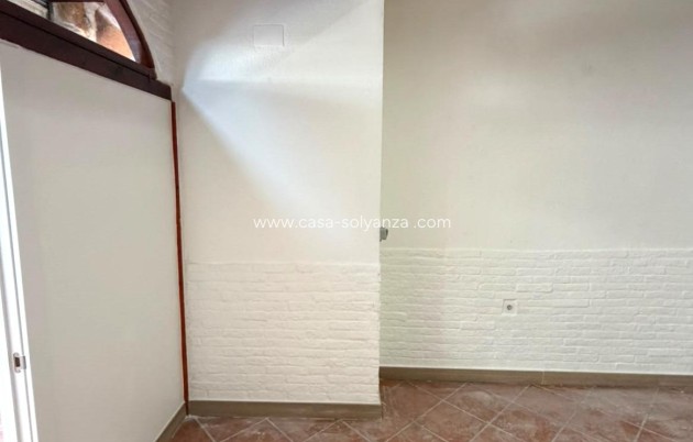 Revente - Commercial - Torrevieja - Estacion Autobuses