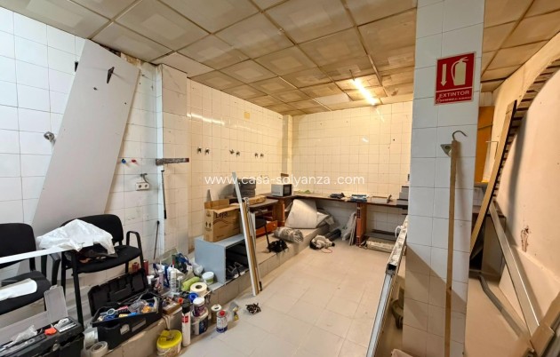 Revente - Commercial - Torrevieja - Estacion Autobuses