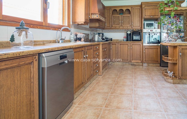 Revente - Villa - Pinoso - CL SALINAS 10, 03650 EL PINOS