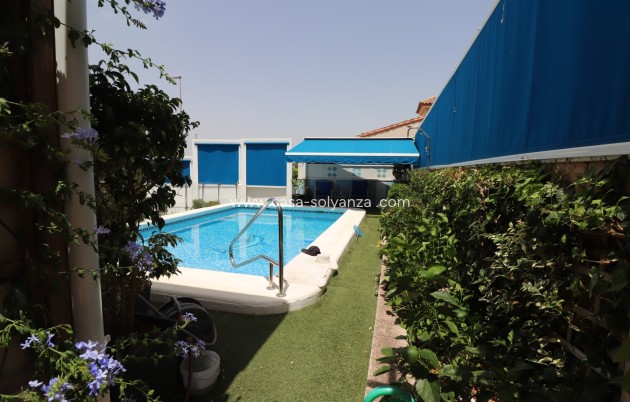 Resale - Villa - Algorfa - Montebello