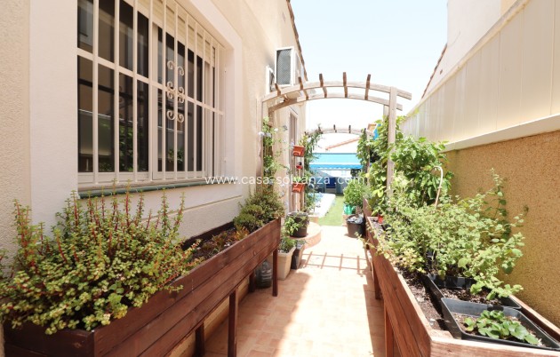 Resale - Villa - Algorfa - Montebello
